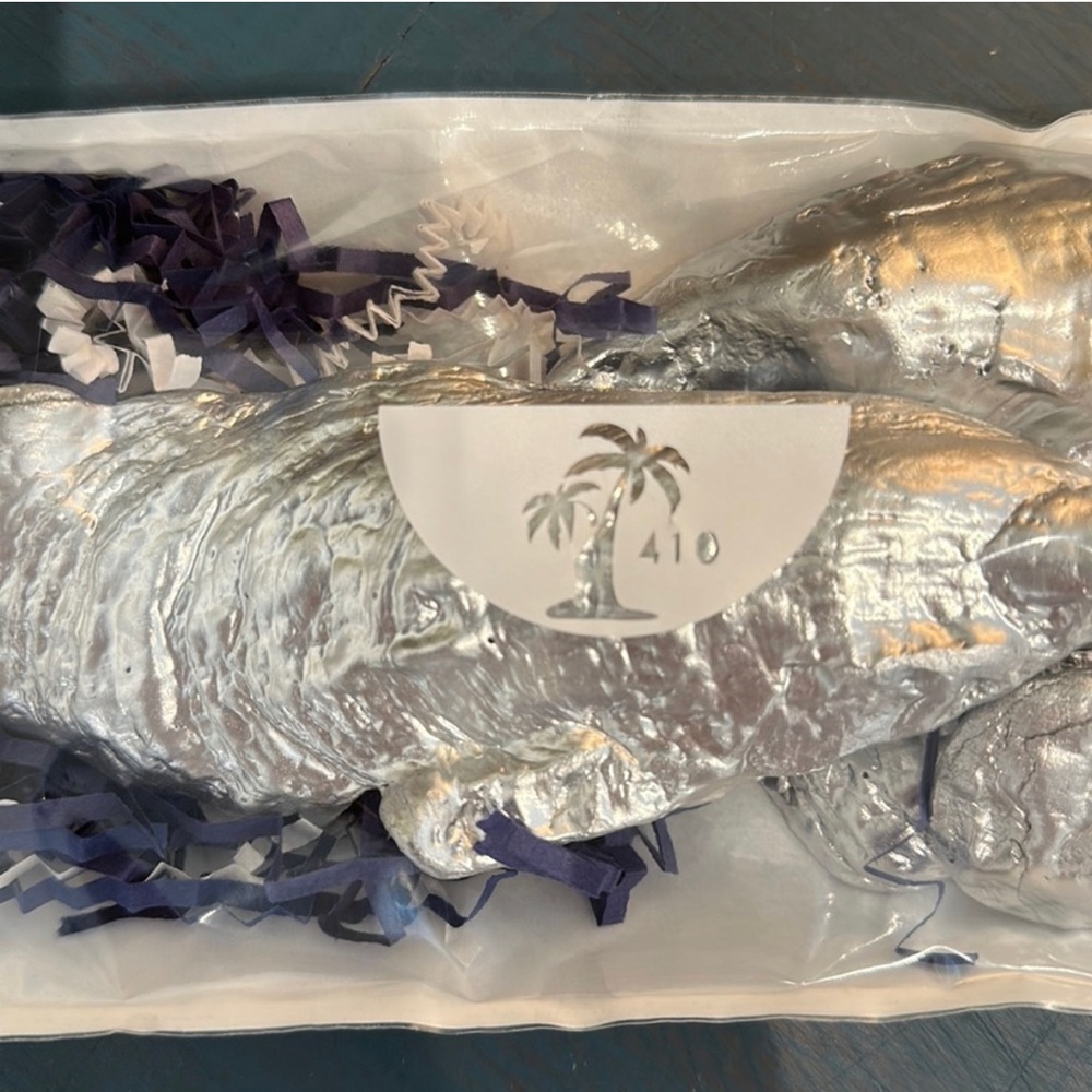 410 Coastal Decor Silver Painted XLarge Oyster Shell 🎁wrapped & Gives Back🎗️ - Picture 5 of 7